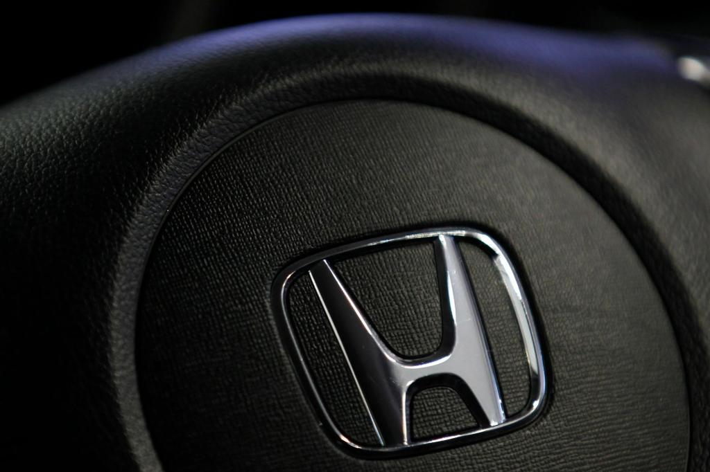 Honda recalls 295,000 Acura and Honda Pilot vehicles due to engine problem