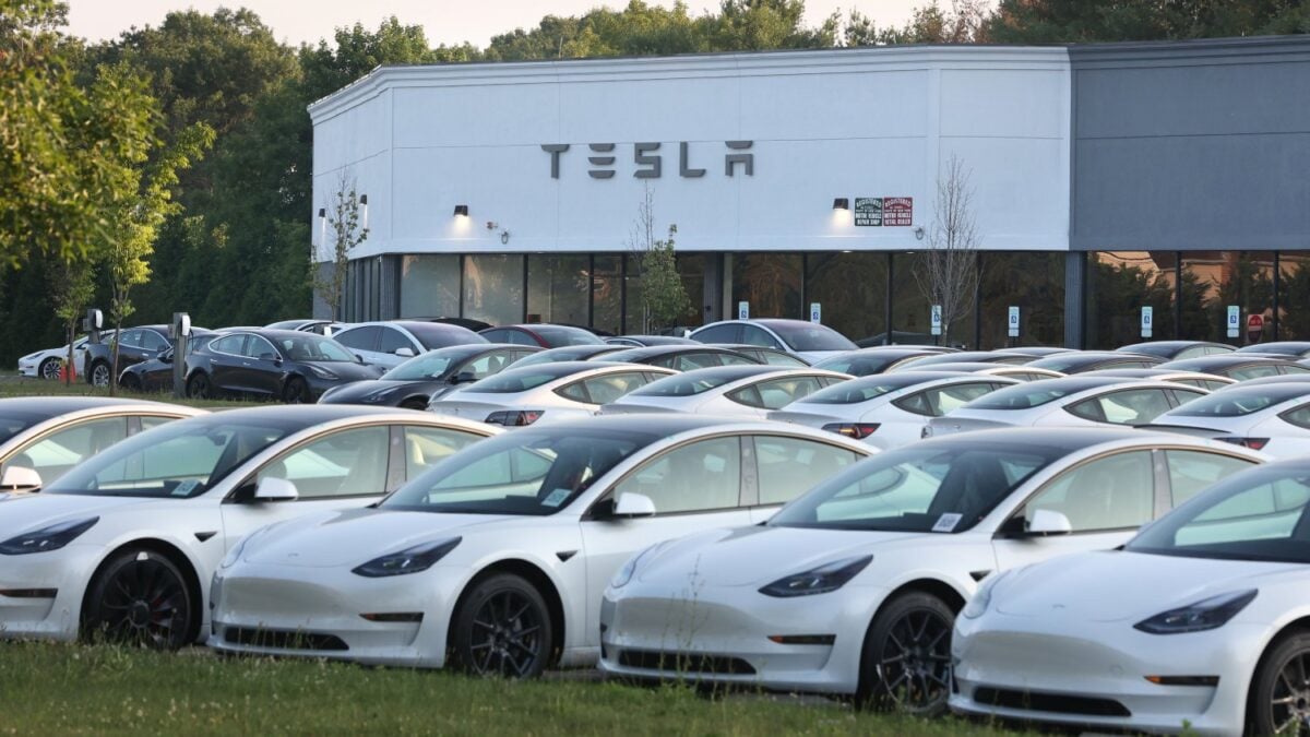 The Great Rush for the U.S. Electric Vehicle Tax Credit Has Begun