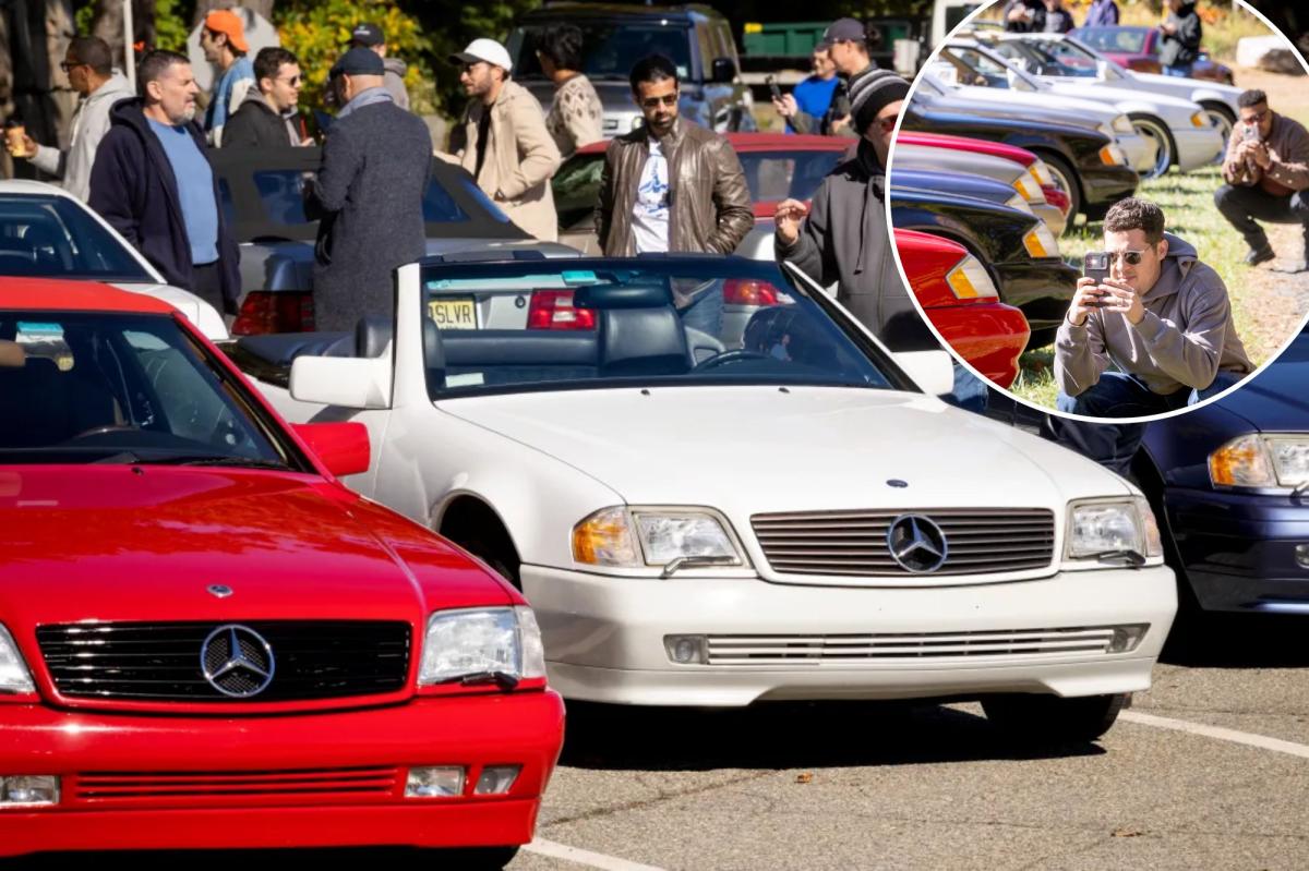 Millennial car collectors go crazy for these '90s roadsters